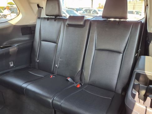 Certified 2025 Toyota Grand Highlander AWD image 12