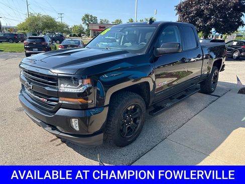 Used 2018 Chevrolet Silverado 1500 LT w/ Midnight Edition AWD/4WD image 7