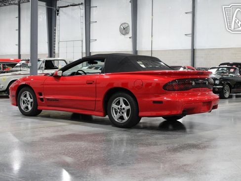 Used 2002 Pontiac Firebird Trans Am RWD image 30