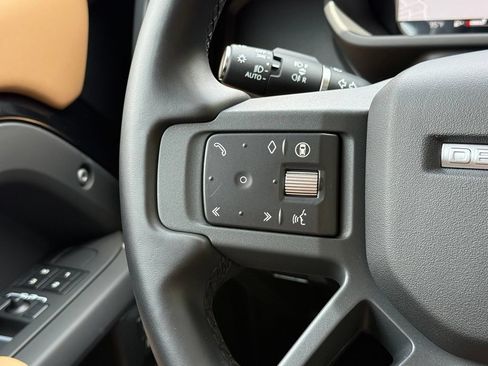 Used 2025 Land Rover Defender 110 S AWD/4WD image 19
