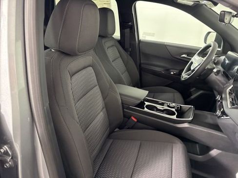New 2026 Chevrolet Equinox LT w/ Safety and Technology Package FWD image 17