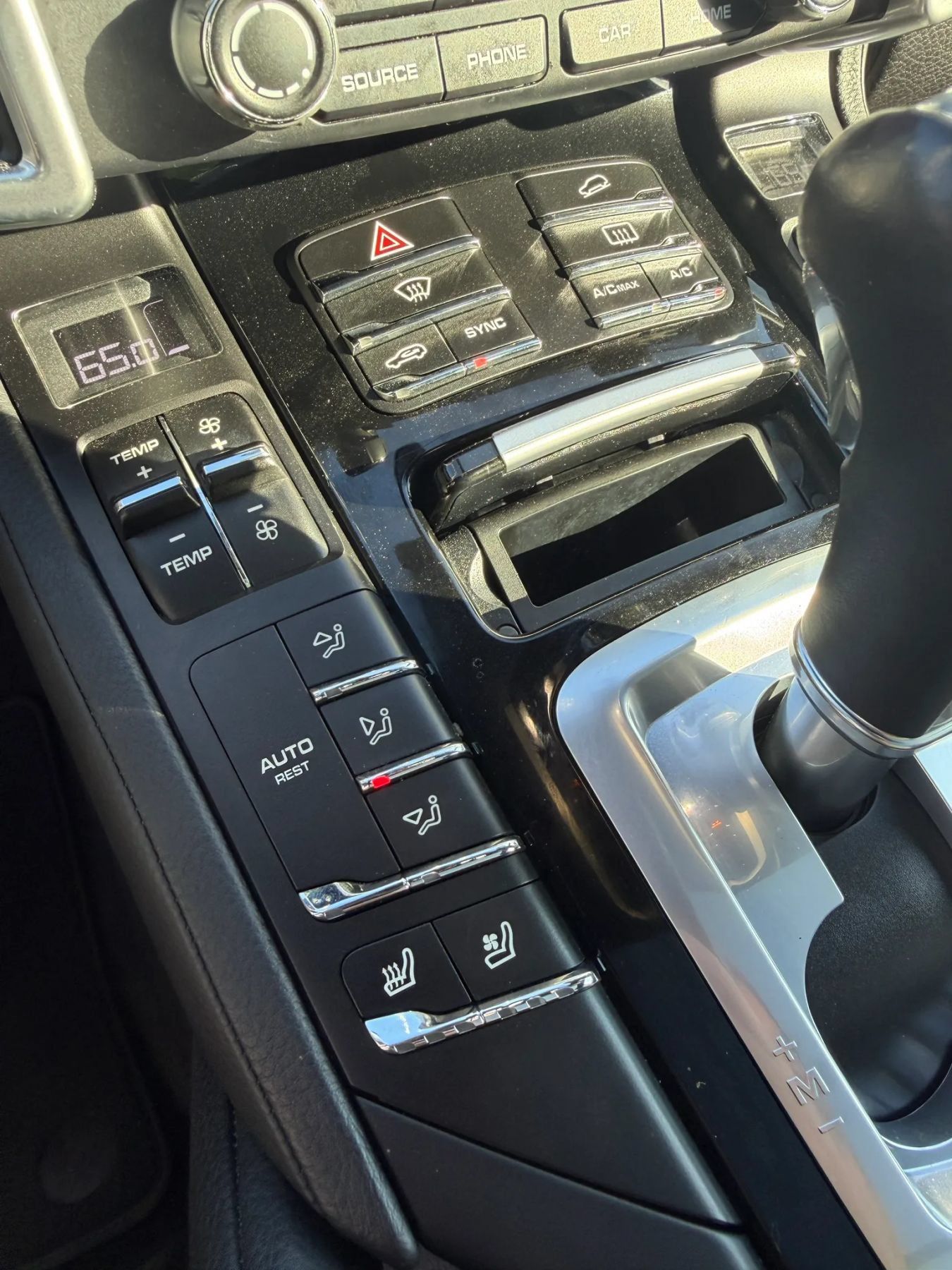 Used 2018 Porsche Cayenne AWD/4WD image 27
