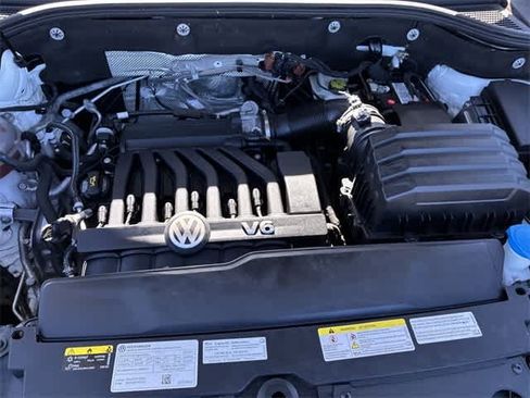 Used 2022 Volkswagen Atlas SEL Premium image 15