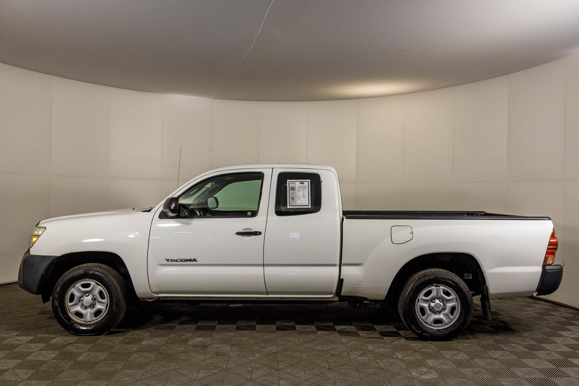 Used 2015 Toyota Tacoma 2WD Access Cab image 15