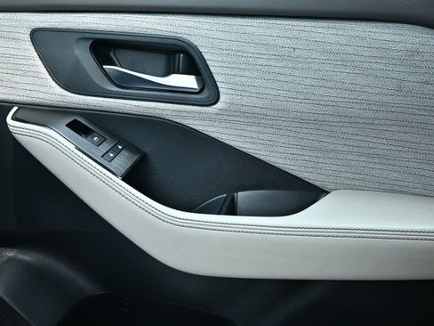 Certified 2023 Nissan Rogue SV AWD/4WD image 26