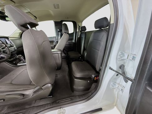 Used 2021 Chevrolet Colorado LT w/ Safety Package image 22