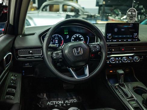 Used 2024 Honda Civic EX-L image 16