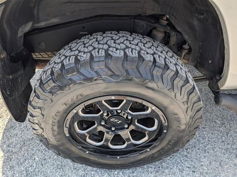 Used 2019 Toyota 4Runner TRD Off-Road Premium image 6