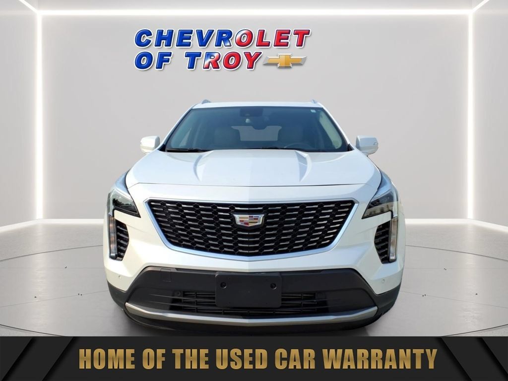 Used 2023 Cadillac XT4 Premium Luxury w/ Sun And Sound Package AWD/4WD image 2