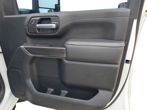 Used 2021 Chevrolet Silverado 3500 LTZ w/ LTZ Texas Edition image 17