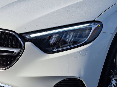 Certified 2025 Mercedes-Benz GLC 300 4MATIC image 8