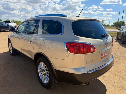 Used 2011 Buick Enclave CXL FWD image 7