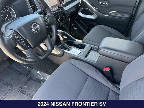 Used 2024 Nissan Frontier SV w/ SV Convenience Package RWD image 11