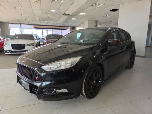 Used 2016 Ford Focus ST FWD image 3