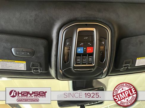 Used 2025 Jeep Grand Cherokee Summit AWD/4WD image 38
