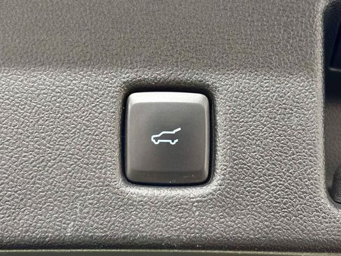 Used 2020 Ford Escape Titanium w/ Titanium Premium Package 2.0 AWD/4WD image 40