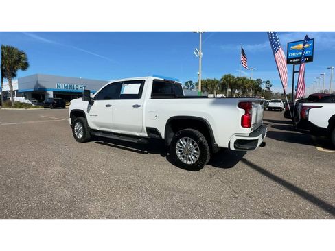 Used 2023 Chevrolet Silverado 2500 High Country w/ Technology Package image 8