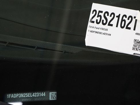 Used 2014 Ford Focus Titanium image 27