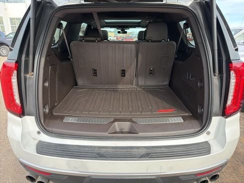 Used 2022 GMC Yukon XL Denali AWD/4WD image 18