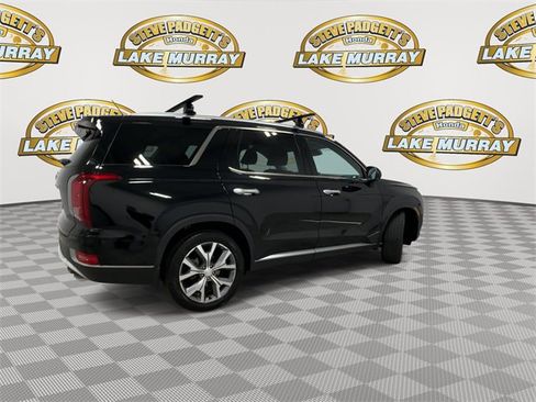 Used 2020 Hyundai Palisade SEL w/ Premium Package image 3