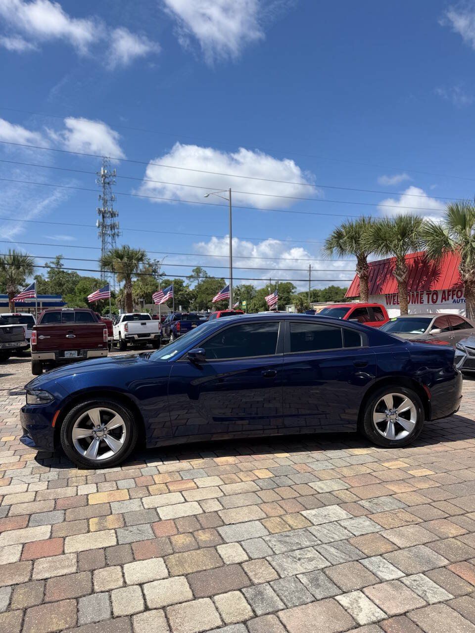 Used 2015 Dodge Charger SXT RWD image 11