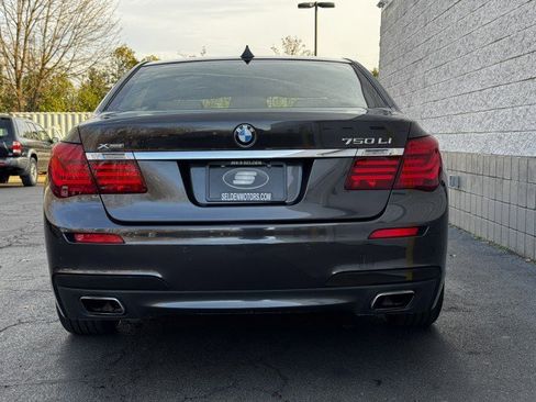 Used 2015 BMW 750Li xDrive xDrive w/ M Sport Edition image 15