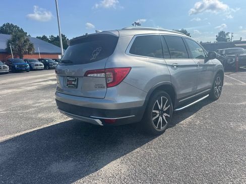 Used 2019 Honda Pilot Touring image 3