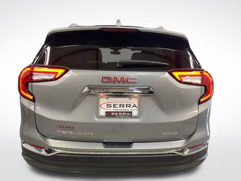 Used 2023 GMC Terrain SLT w/ LPO, Floor Liner Package AWD/4WD image 4