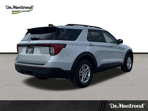 New 2026 Ford Explorer Active RWD image 5
