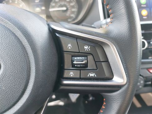 Used 2019 Subaru Crosstrek 2.0i Premium w/ Eyesight System image 17