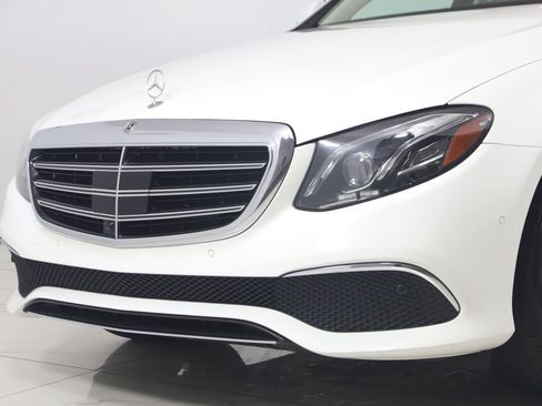 Used 2020 Mercedes-Benz E 450 4MATIC Wagon w/ Premium Package image 57