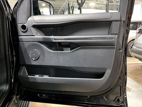 Certified 2022 Ford Expedition Limited image 23