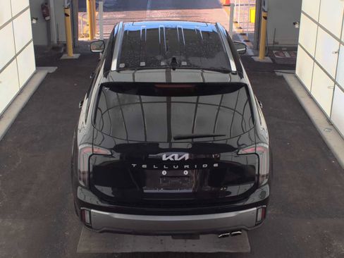 Used 2025 Kia Telluride EX w/ EX Captain's Chair Package FWD image 18