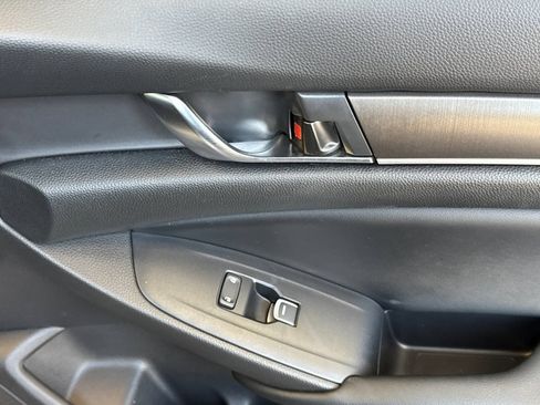 Used 2018 Honda Accord LX image 21