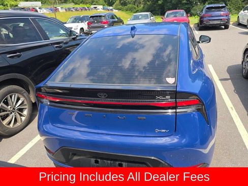 Used 2024 Toyota Prius XLE FWD image 8