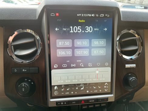 Used 2014 Ford F350 Lariat w/ Lariat Interior Package image 32