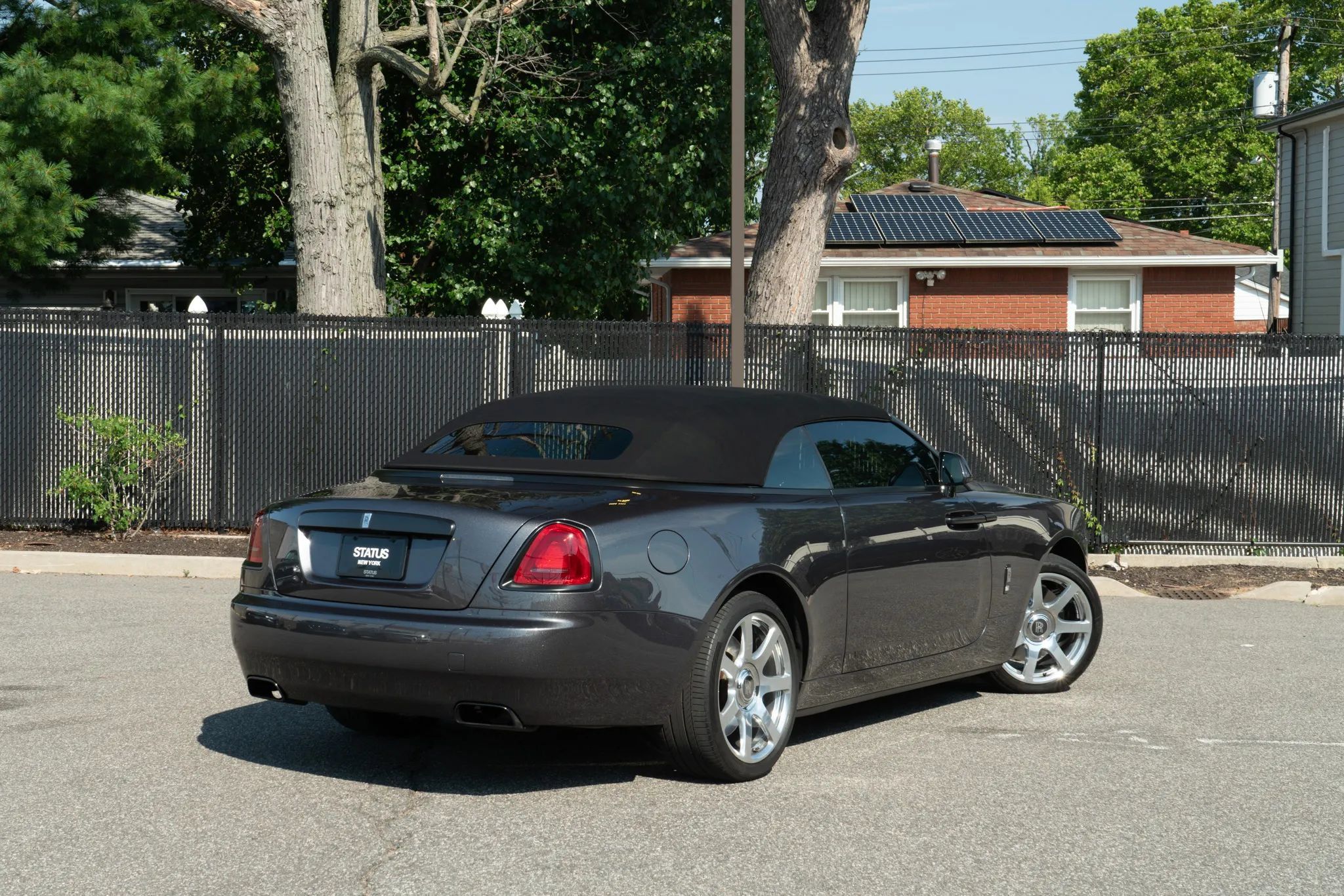 Used 2017 Rolls-Royce Dawn RWD image 42