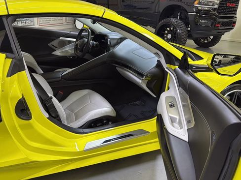 Used 2020 Chevrolet Corvette Stingray Premium Cpe w/ 3LT Preferred Equipment Group RWD image 17