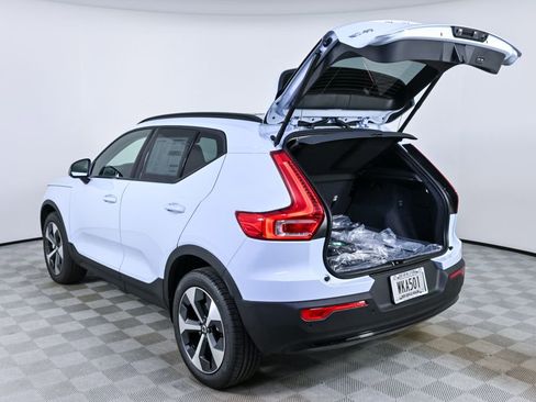 New 2026 Volvo XC40 B5 Plus w/ Protection Package Premier AWD/4WD image 31