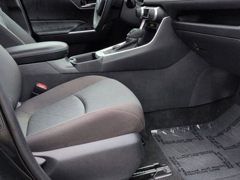 Certified 2025 Toyota RAV4 XLE image 28