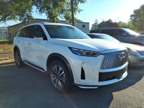 Certified 2026 INFINITI QX60 Luxe w/ Cargo Package AWD/4WD image 4
