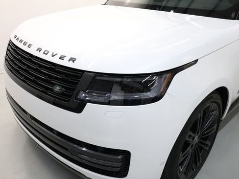 Used 2025 Land Rover Range Rover Long Wheelbase SE AWD/4WD image 61