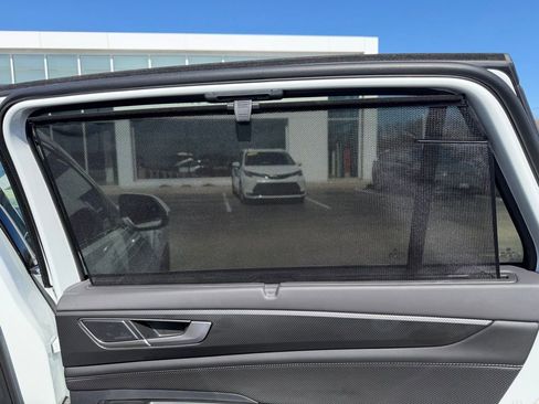 Used 2025 Volkswagen Atlas Cross Sport SEL Premium R-Line image 20