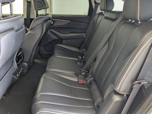 Used 2023 Acura MDX SH-AWD w/ Advance Package image 32