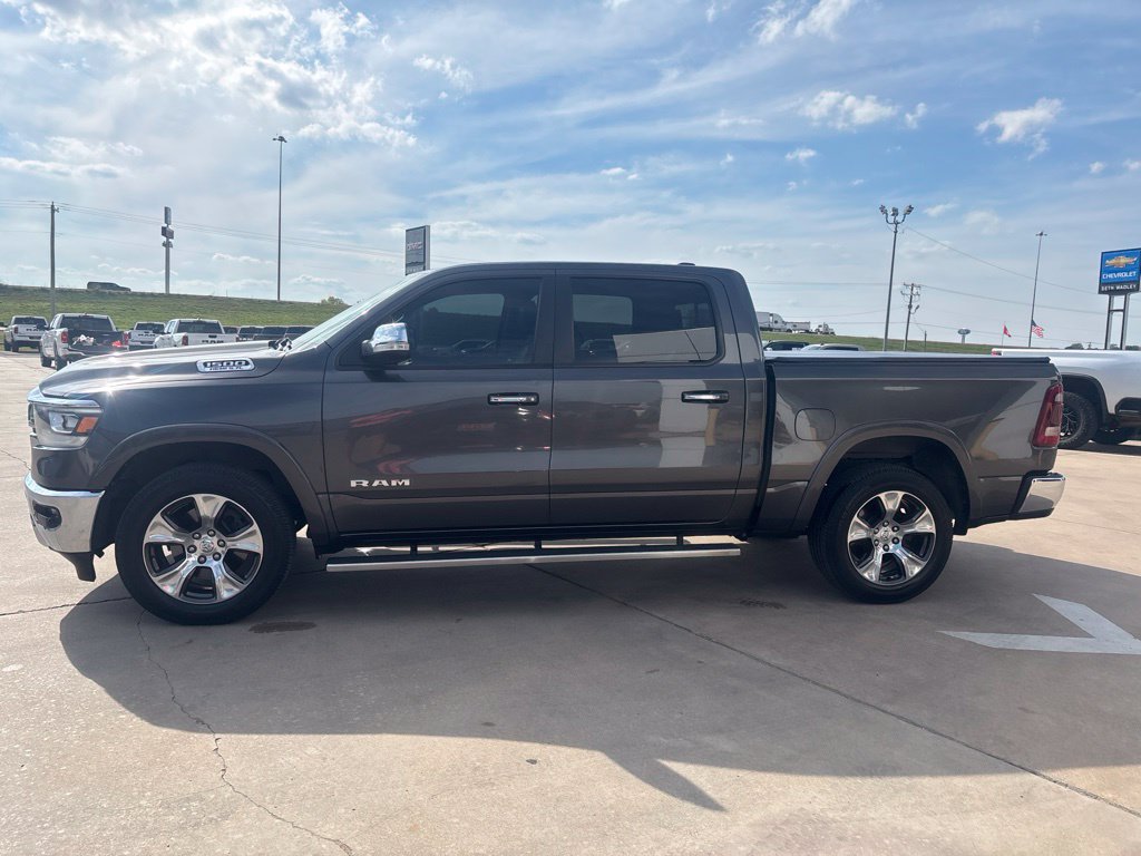 Used 2019 RAM 1500 Laramie AWD/4WD image 3