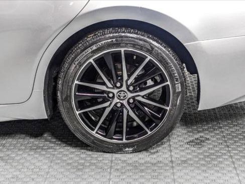 Used 2021 Toyota Camry SE image 33