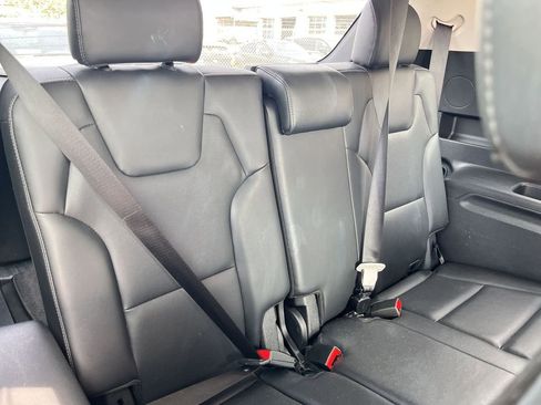 Used 2025 Kia Telluride S AWD/4WD image 30