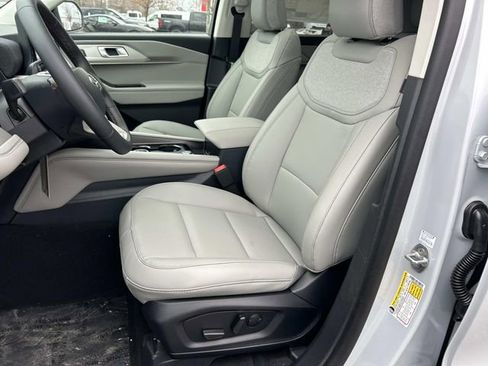 New 2026 Ford Explorer Active w/ Active Comfort Package image 27