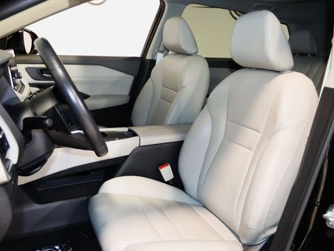 Used 2023 Nissan Rogue SL image 32