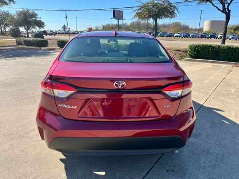Used 2023 Toyota Corolla LE image 6
